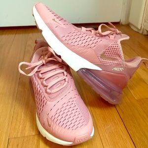 🎉SOLD🎉Nike Women's Air Max 270 size 8 kids 5.5